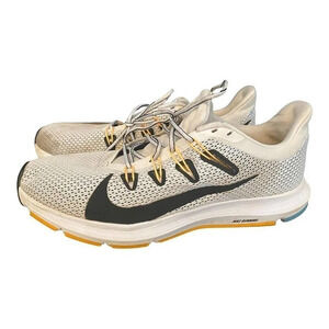 Nike Running Sneakers Mens 9.5 Athletic Lace Up White Black Walking Shoes